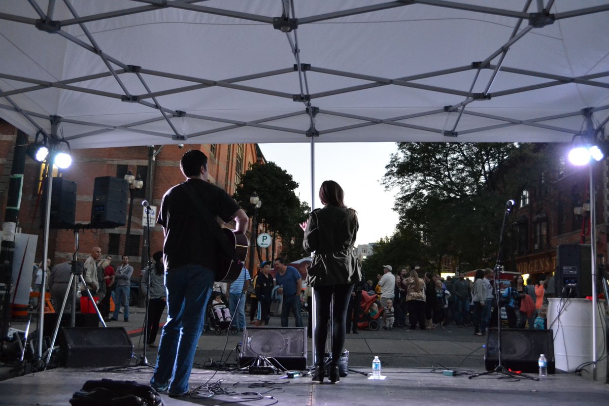 cityofhamilton's tweet photo. Did you know that Hamilton has over 7,000 employed in arts, entertainment and recreation? Learn more about #UnstoppableHamilton: https://t.co/UEkNaLMx2q https://t.co/ZQEm8uMa3t