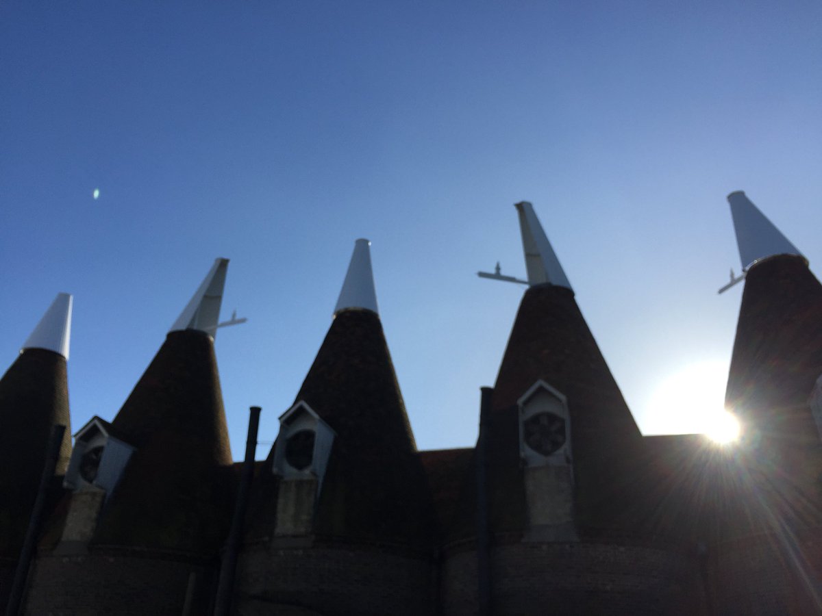 dude_arnette's tweet photo. Five up and back at the @Hopfarm! #jobdone #thehopfarm #oastcowls #kent https://t.co/oirc7Os37W