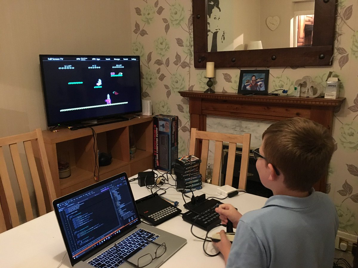 8bitcomputers's tweet image. Turn my back for one minute and boom he’s hijacked my #ZXSpectrum #jetpac game