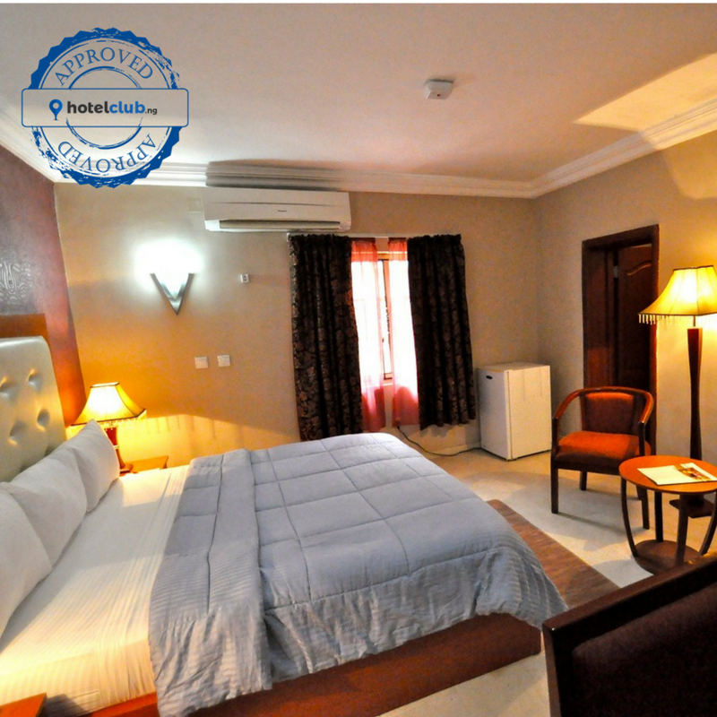 HotelClubNG1's tweet photo. Silver Grandeur Hotel is a 3-Star hotel located at Isolo Way, Lagos, Nigeria. It is just about 4.6km from the International Airport; it has 38 rooms which are spacious and stylishly decorated, daily complimentary breakfast is offered 
We have amazing deals book this hotel today. https://t.co/8yQ3qe0cM8