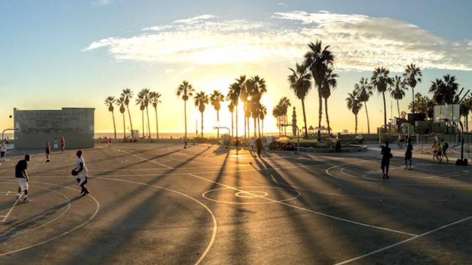 DominiqueCrochu's tweet photo. #Startup 👉🏼 Le #sport est aussi un terrain d'#innovation et services https://t.co/vZnUXzfO3U via @SportintownCom c @LeTremplin_ @championsdudigi https://t.co/k3JsxFYDk1