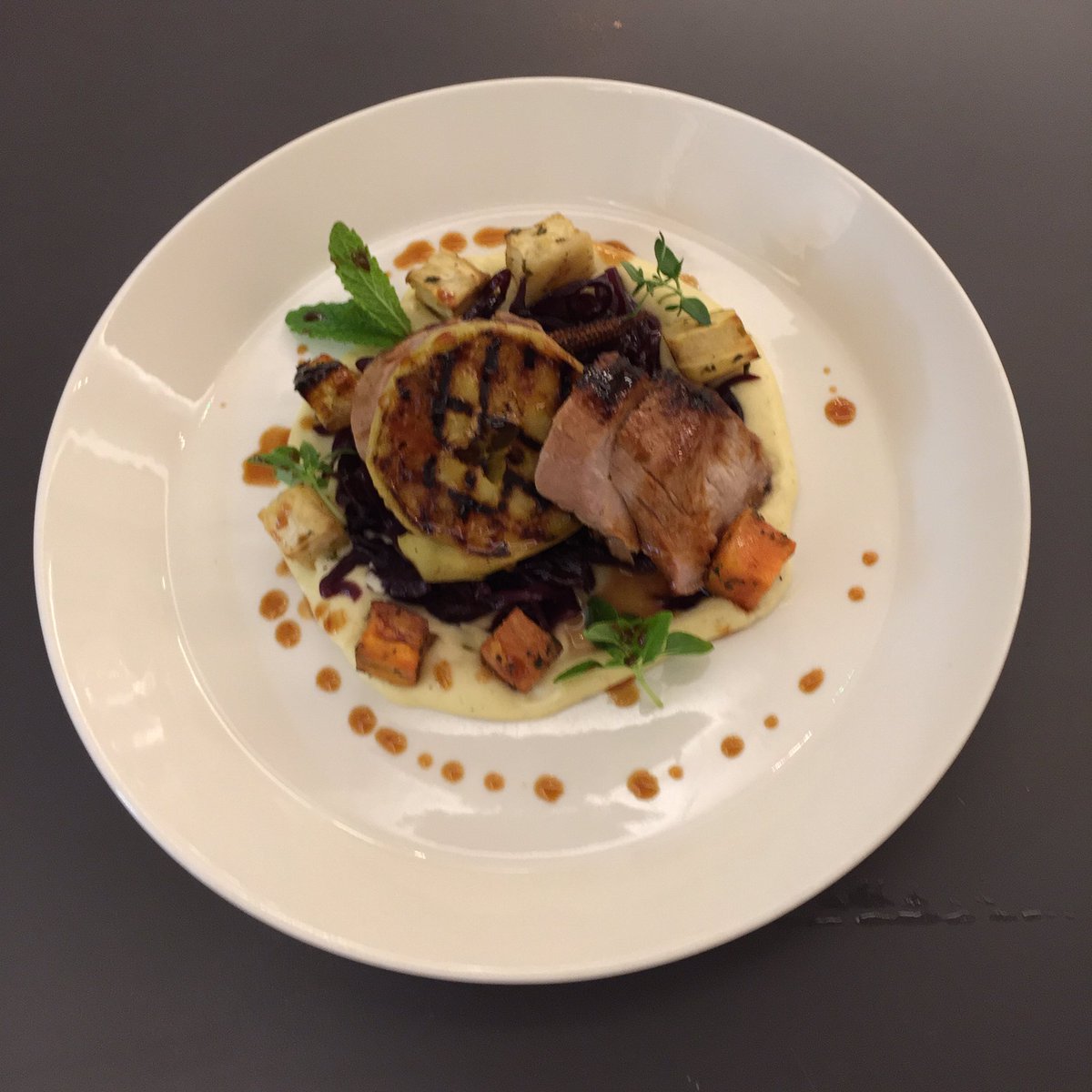 Come and try our new menu, delicious lunch dishes abound! Try our pork supreme to warm you up on a chilly autumn day! #fabfood #RaynesPark #autumn #seasonalmenu