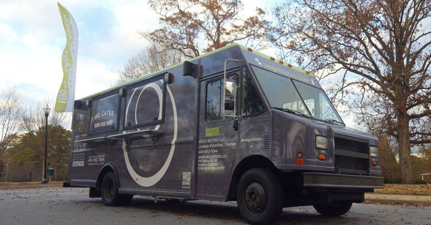 veganfuture's tweet photo. Vegan Food Truck Feeds The Homeless In Atlanta https://t.co/l6mFlMqlmA https://t.co/ajAK6wKSyb