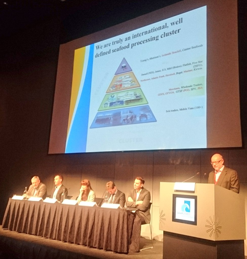 bergsson's tweet photo. #Grimsby, #BREXIT @GrimsbyFMA &amp; Iceland @SimonDwyer1 #SUR2017 The Grimsby and Immingham port handles Seafood from everywhere there is sustainable Seafood to be exported from, 90% of auctioned fish is imported #trade https://t.co/fmk1f6Gyyc