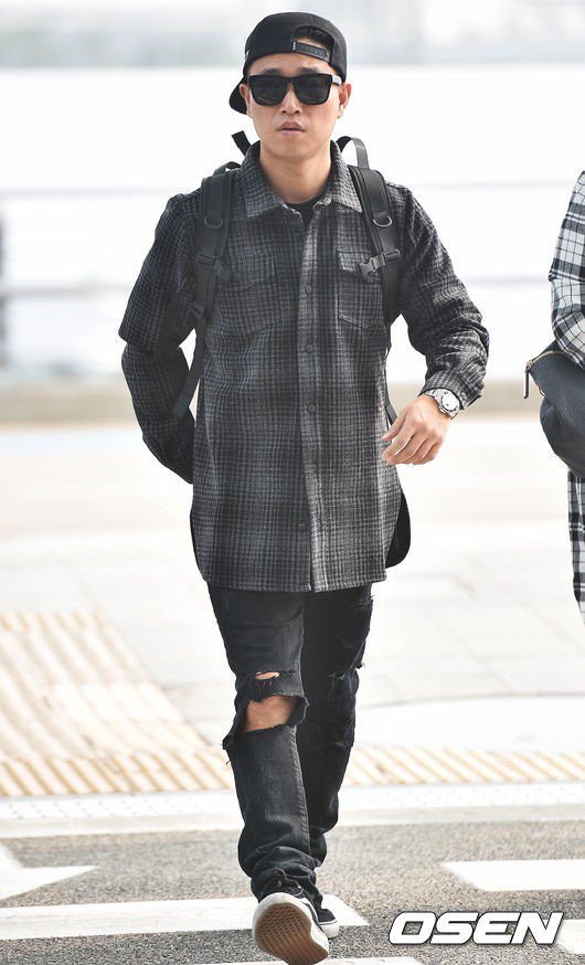 KoreanUpdates's tweet photo. #Gary is now a father! The rapper officially announced his son's birth on personal SNS with caption "Gary Junior". Congrats for the new parents♡ https://t.co/EBJfqOwxJn #KoreanUpdates RZ https://t.co/S3WxiOL8PL