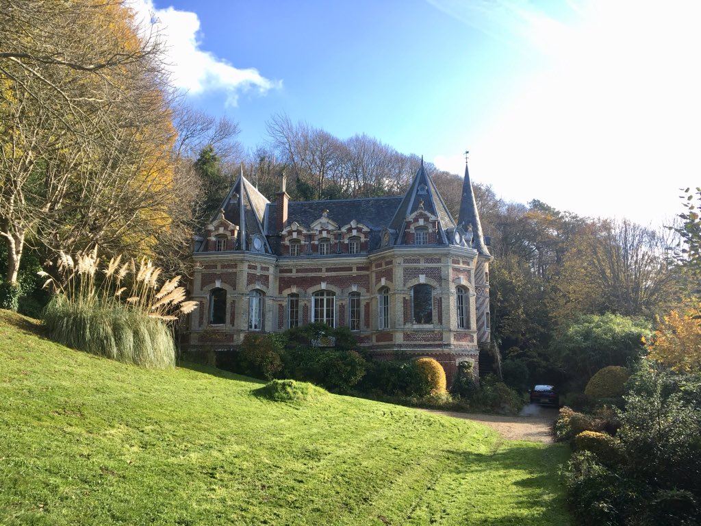LesAygues's tweet photo. Lourde intervention - lourde logistique - gros budget - pas un centime d'argent public - ni de l'Etat - ni des collectivités locales #MonumentHistorique #ProtectionPatrimoine @bernstephane @MinistereCC @FrancoiseNyssen @OfficeEtretat @DemeureHistoriq https://t.co/kzLaeOV0qF