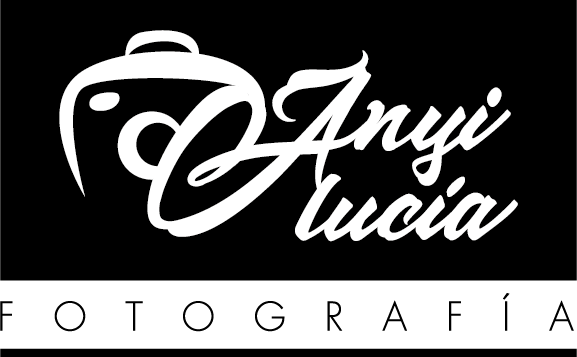 Anyilucia's tweet photo. Feliz viernes mi gente 🤘
Te invitamos a que dejes en nuestras manos tus mejores recuerdos 🤳 https://t.co/wmxZ5nBVSj