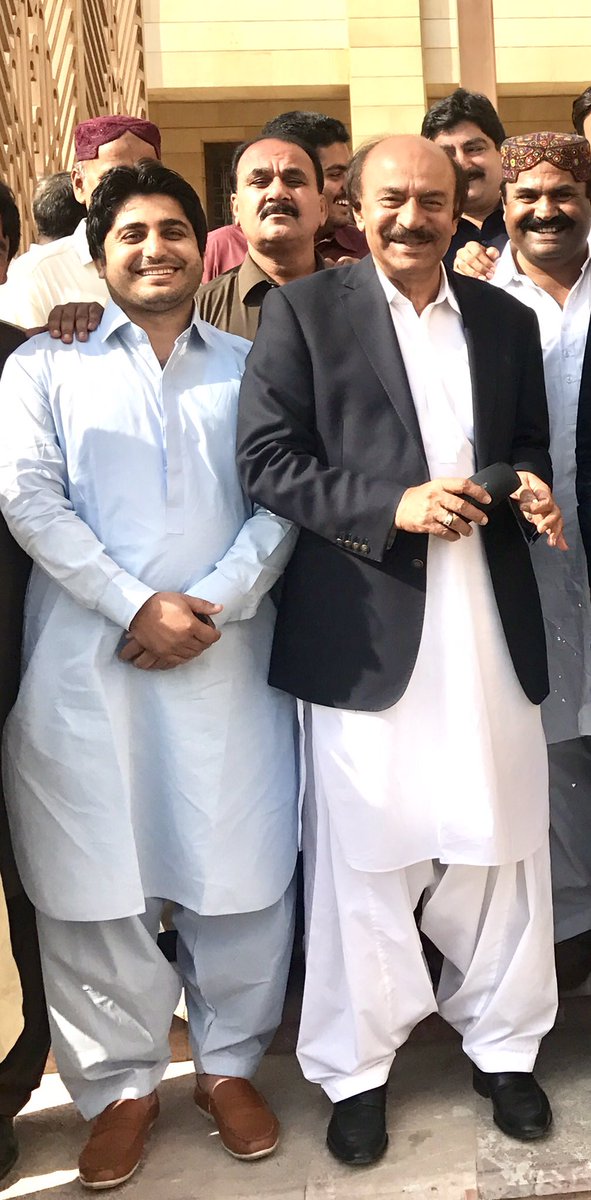 Razzaque_Brohi's tweet photo. Group photo with Honourable President PPP Sindh &amp; Senior Minister @NisarKhuhro_SME after attending today's session at Sindh Assembly https://t.co/Pucbgp1AAU