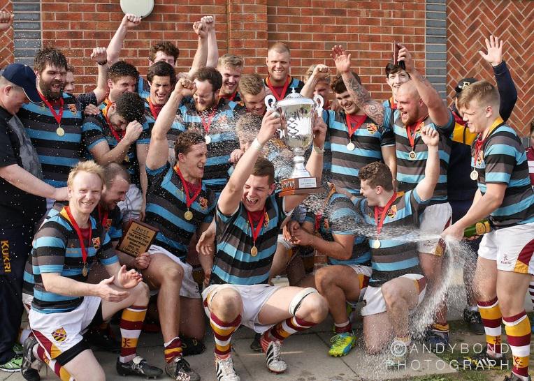 fylderugby's tweet photo. What a day in prospect, Sat 18 Nov! In Clubhouse - Arsenal v Spurs (12.30), @EnglandRugby v @qantaswallabies (15.00) & Man U v Newcastle (17.30). @fyldehawks v @rugbyhoppers (14.15) on main pitch. Food, bars, bring family! #kidswelcome #fyldefamily #communityclub #supporttheHawks https://t.co/SnFeBmPXkE