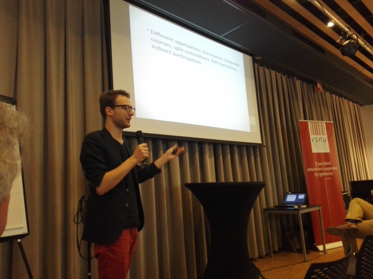 Today, LOF is at the @deVSNU and <a href="/studentenbond/">Landelijke Studentenvakbond</a> Internationalization congress. Coördinator Michael is telling the audience about his experiences with international represenatives #InternationalUni