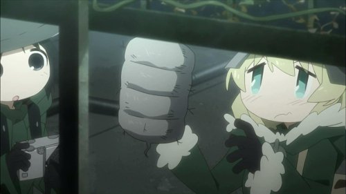 アニメ名探偵すやまたくじ בטוויטר 少女終末旅行 第7話 いつもは反対の関係性もいいね びびるちーちゃんに頼もしいユー 頭脳派と肉体派というだけでなく 精神的にも良いバランスが取れているコンビだ あと ユーのポニーテールいいな そして なんでイモが