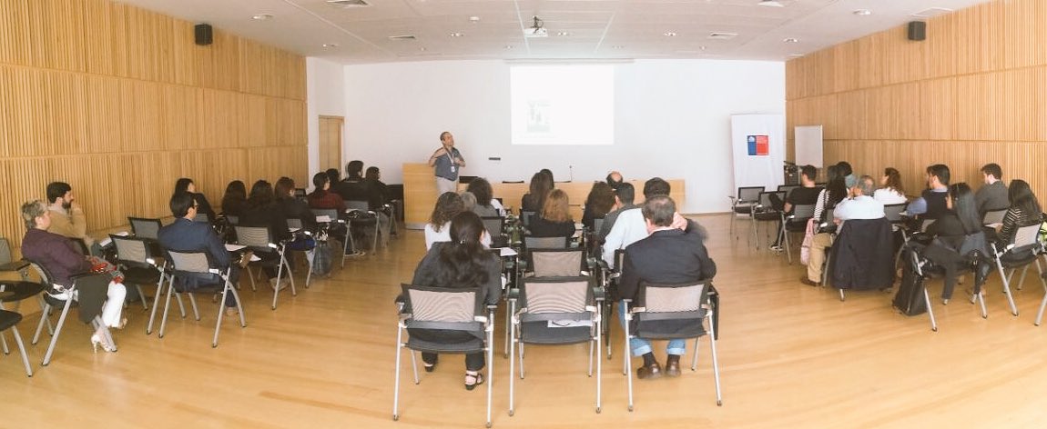 En la última reunión de encargados de las OIRS entregamos taller Interculturalidad y Migraciones gracias a la colaboración del DEM de la @Sub_Interior