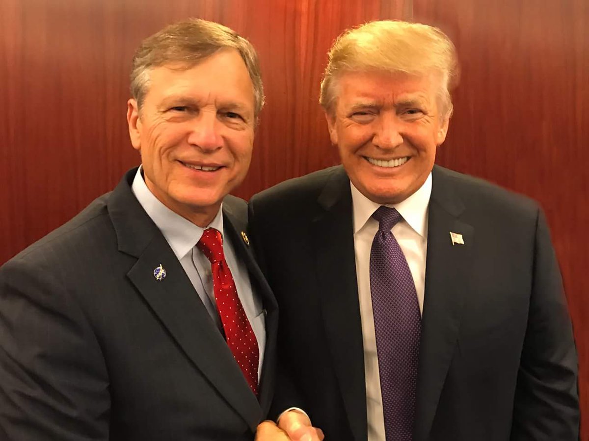 ridinoldfat's tweet photo. these are the two guys that can make a difference in the #trucking industry! I hope @RepBrianBabin   had a chance to mention to @realDonaldTrump that the #ELDMandate is a #badregulation and job killer!@USDOT @OOIDA @FMCSA @SenTedCruz @ELD_or_ME @FoxNews https://t.co/bVeQpyzsiq