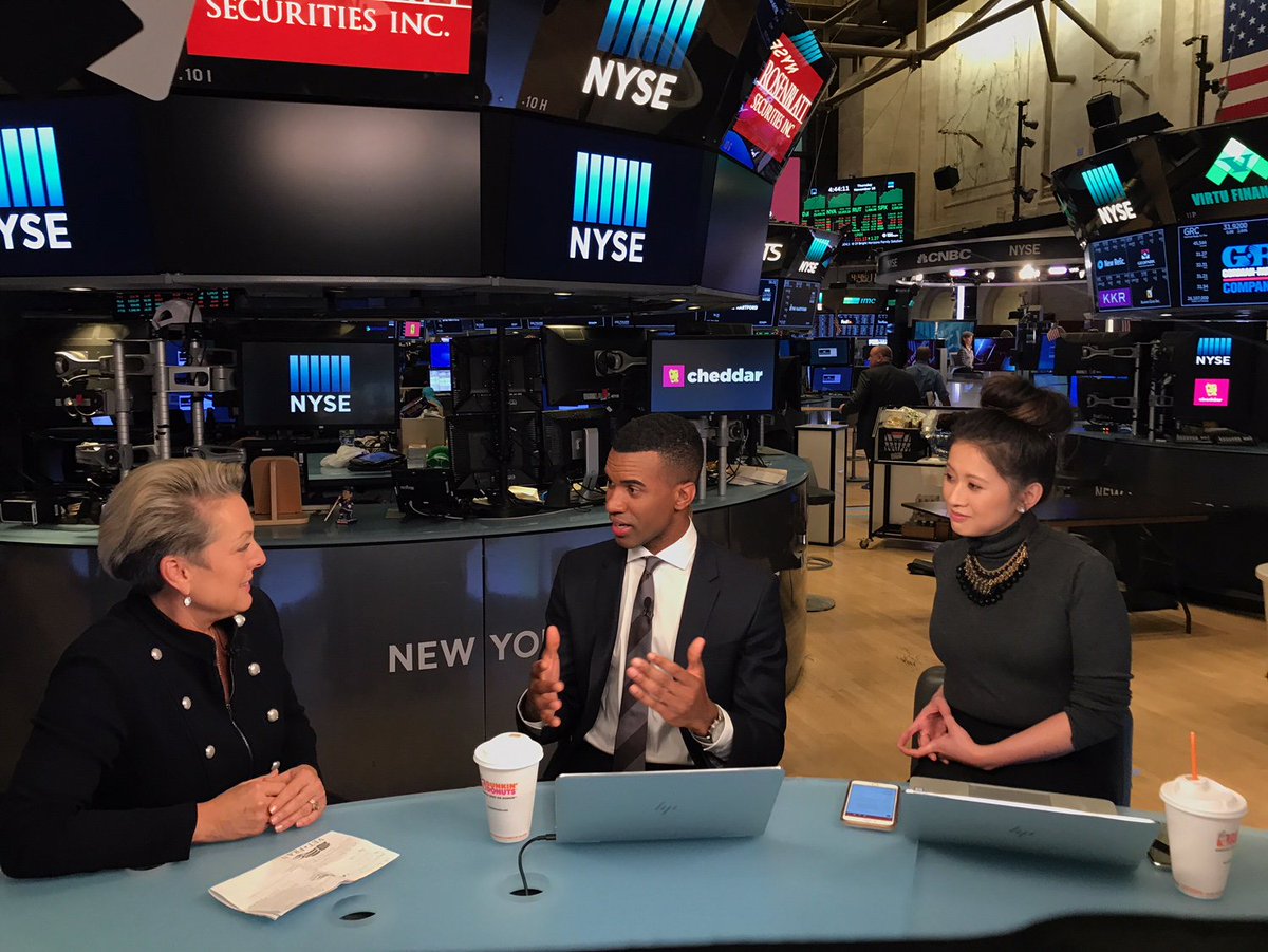 thunderlymktg's tweet photo. When our client is in NYC and we have the perfect interview opportunity at the New York Stock Exchange. Yes, that! https://t.co/k9z7pTyBsQ #DwyerGroup #DinaDwyerOwens #VetFran #franchising411 https://t.co/OuiB4ASe4W