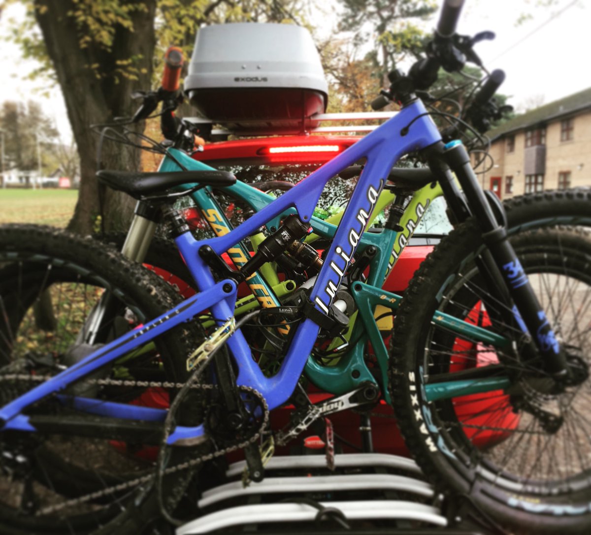 MTBcoaching's tweet photo. On our way to @kendalmountainfestival for the bike night. @santacruzbicycles @sweetprotection @julianabicycles #mtb #mtbwomen #gojuliana #womencycling #outdoors #trails #mtblife #ovalrevolution #wtb #roadtrip #mtbroadtrip #thisgirlcan ##ridelikeagirl @crankedbikemag https://t.co/rswZTSyrhO