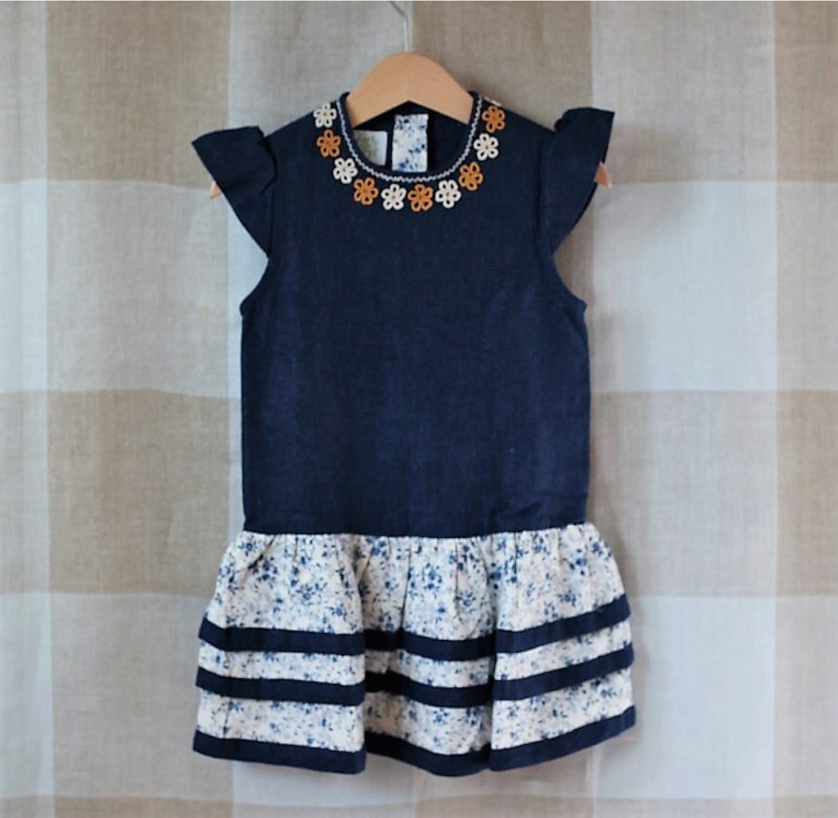 _CulturalFusion's tweet photo. Clothes designed for little ones' comfort to make sure they can enjoy & roam around freely. Timeless style, ethical production methods & natural fibers.
https://t.co/Xwj1umOcZ0
#culturalfusion
#kidsclothing
#madeinmexico
#barnklader
#ethicalfashion https://t.co/Y1wGIVW73m