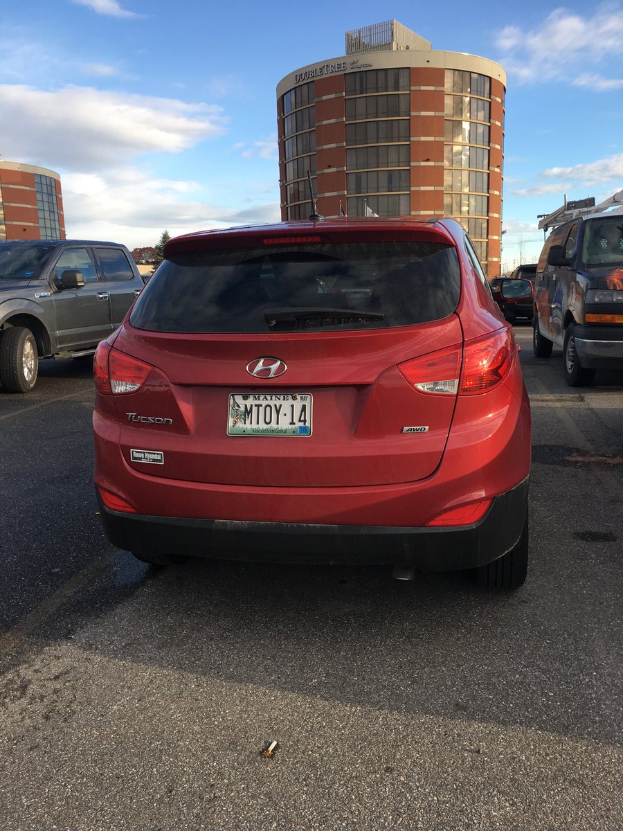 MAINETOY's tweet photo. Spotted in the parking lot @MTOY2014 so must be right place for #MPA_Fall17! #TeachToLead presentation https://t.co/A1IVjwYs78