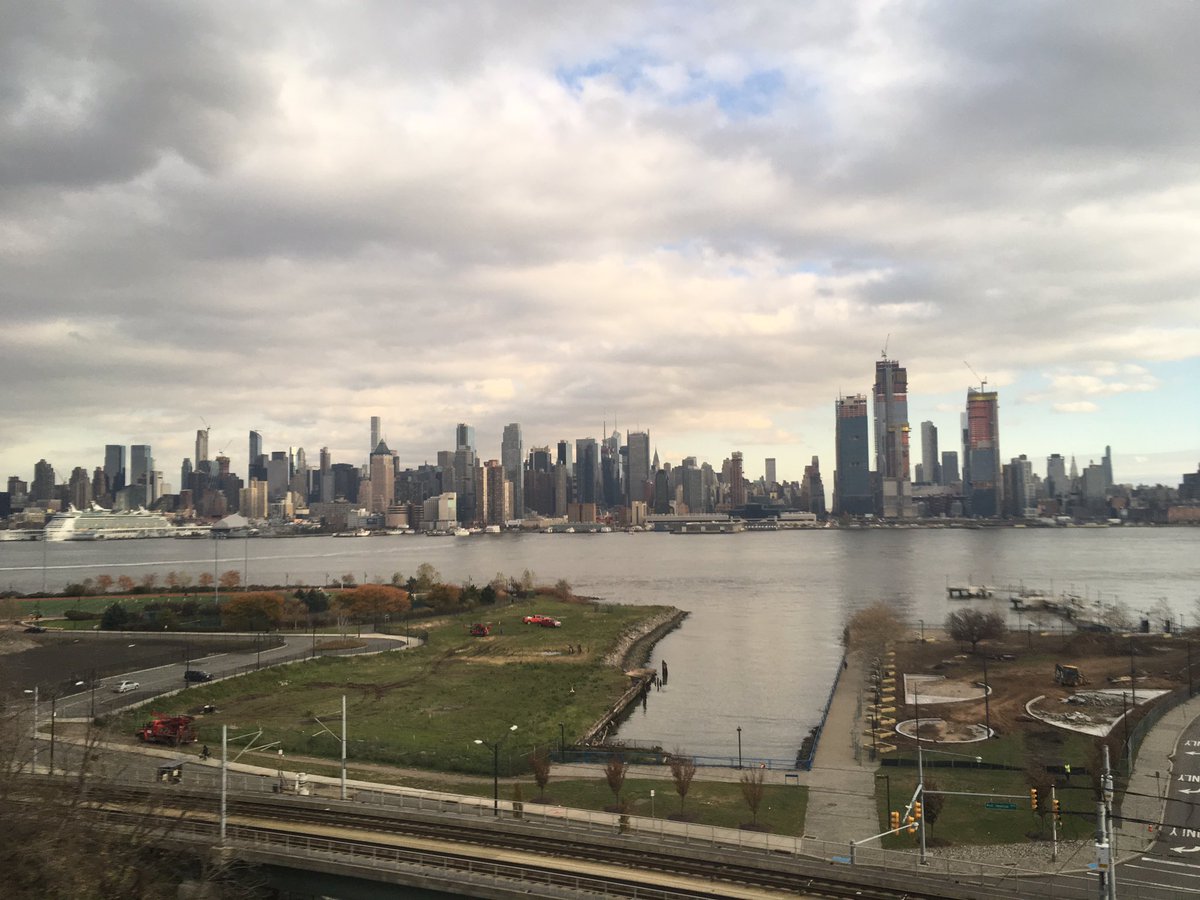 DMhmcgill's tweet photo. New York City🏙#Newmedia #netDE #dthscarpeDM https://t.co/EWZC3LNh9V