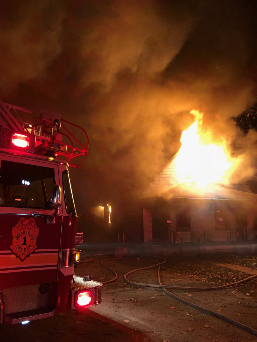 IFD_NEWS's tweet photo. 3 FF hurt after falling through floor & hit on head during blaze in vacant double at 209 S Warman Ave. All transported to Methodist to be checked out. #AggressiveAttack https://t.co/b1wXRlPugU