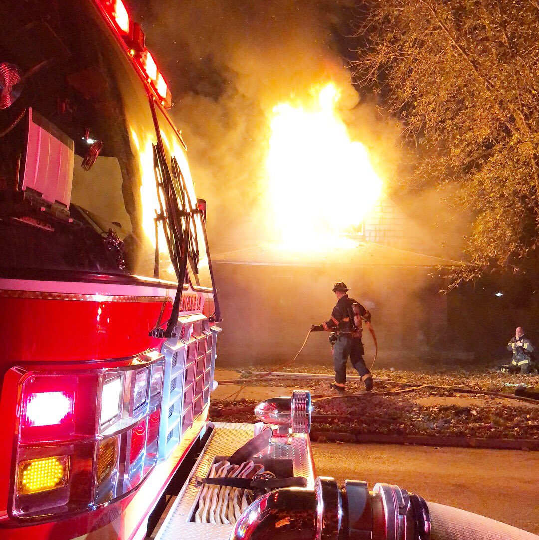 IFD_NEWS's tweet photo. 3 FF hurt after falling through floor & hit on head during blaze in vacant double at 209 S Warman Ave. All transported to Methodist to be checked out. #AggressiveAttack https://t.co/b1wXRlPugU