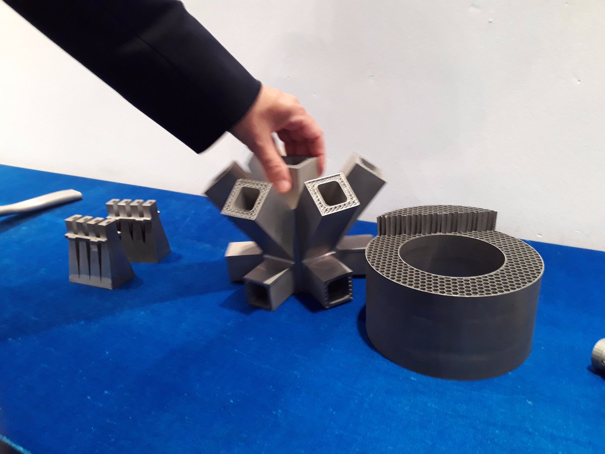 Metaalprinten in China. Materiaal en kosten besparen. Dat is voor China het teken om vol in te zetten op deze techniek. 
dewijkvanmorgen.be/individueleclu…