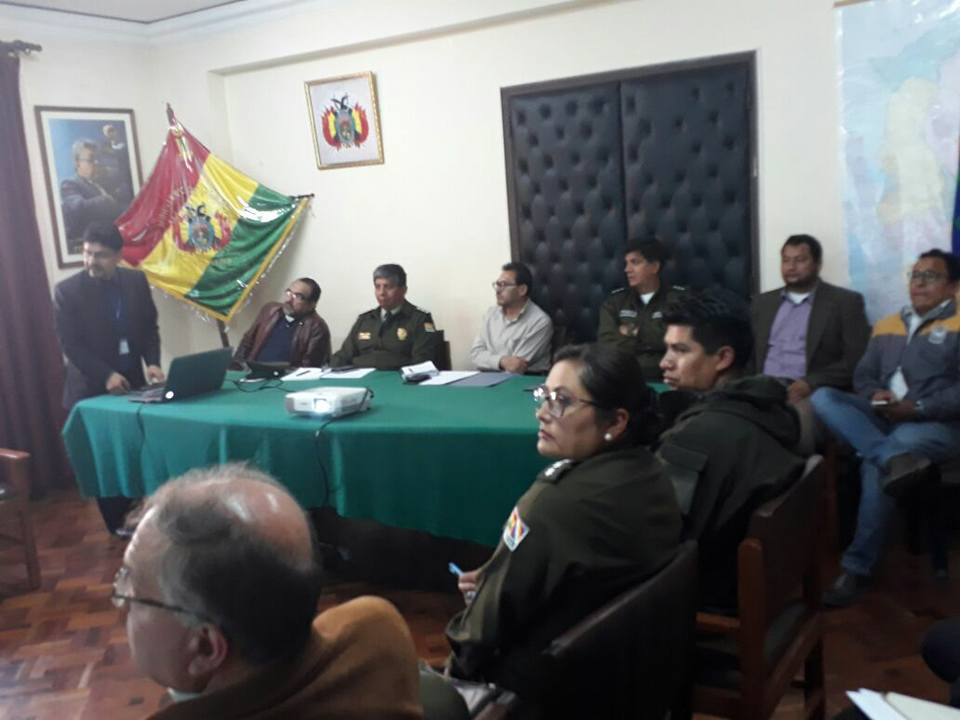 vmsc_bolivia's tweet photo. Ministerio de Gobierno, a través del Viceministerio de Seguridad Ciudadana, realiza el 16 y 17 de noviembre la Reunión de Coordinación, conjuntamente con el Comando Regional de El Alto, con la finalidad de definir una Estrategia Integral de Seguridad para el Municipio de El Alto. https://t.co/KgvBdnPFY9