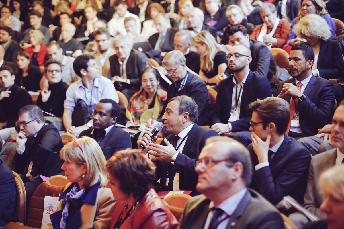 mehdi_houas's tweet photo. Des débats de haut niveau et des échanges passionnants lors du #ForumIA organisé par @RMconseil. Très heureux de retrouver @VillaniCedric avec lequel nous avons de beaux projets 🙂 @talan_fr fier d’être partenaire de cet événement aux côtés de Google, Facebook et @Bpifrance https://t.co/IInKBFC6S0
