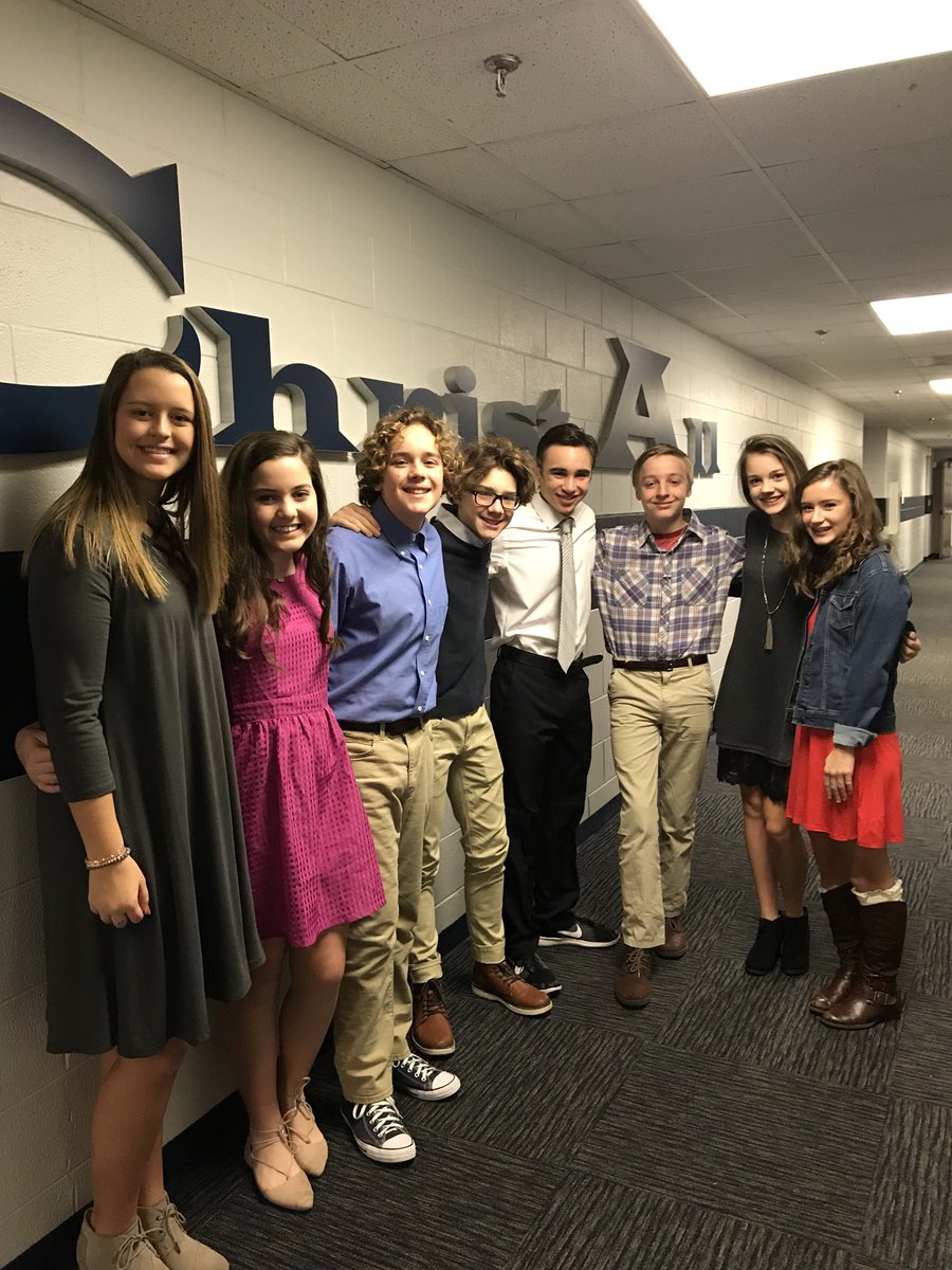 gcaramsms's tweet photo. These middle school student council members are prepared to serve today at our annual Thanksgiving lunch. #gcaramsms #gcaserves https://t.co/S7OtHDD14Q