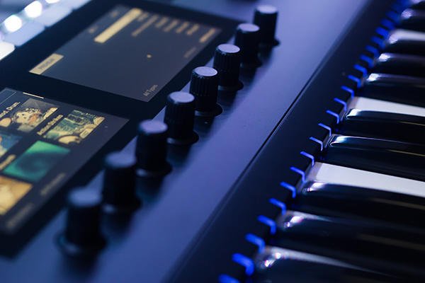 Komplete tweet media