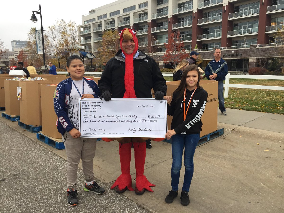 Awesome work, <a href="/bluedevilhadley/">Hadley Middle School</a>! #WPSProud #GobbleICT