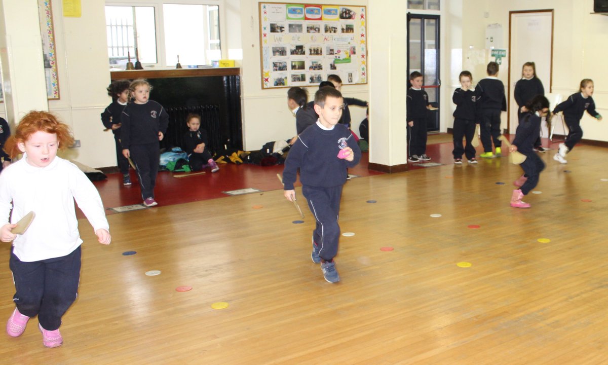 MercyGalway's tweet photo. Today was the last day of #Hurling #Training with Mark from @MellowsCoaching for this term but all our #MercyPupils #MercyStaff are delighted that #training will continue in the new year! https://t.co/F8nzRlSTbn