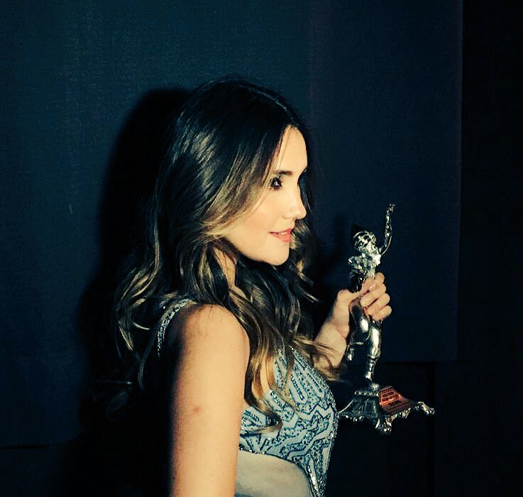 DulceMaria's tweet photo. Ayer recibiendo un reconocimiento por mi trayectoria artística 🙏🏼 27 años de carrera😳 muchas Gracias  #PremiosArlequin gracias a a mi familia x siempre apoyarme,a mis guerreros son los mejores!!oY a Dios permitirme expresarme a través de distintas formas q me apasionan❤️🙌🏼 https://t.co/yhr8qrclc3