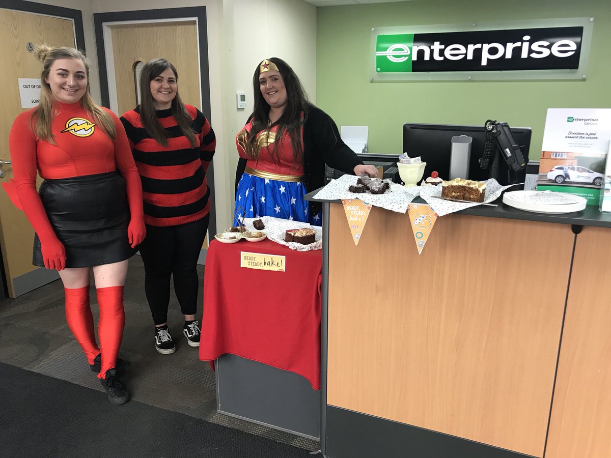 #U235 ladies supporting #PudseyBear <a href="/U2Diversity/">U2 Diversity ERAC</a>