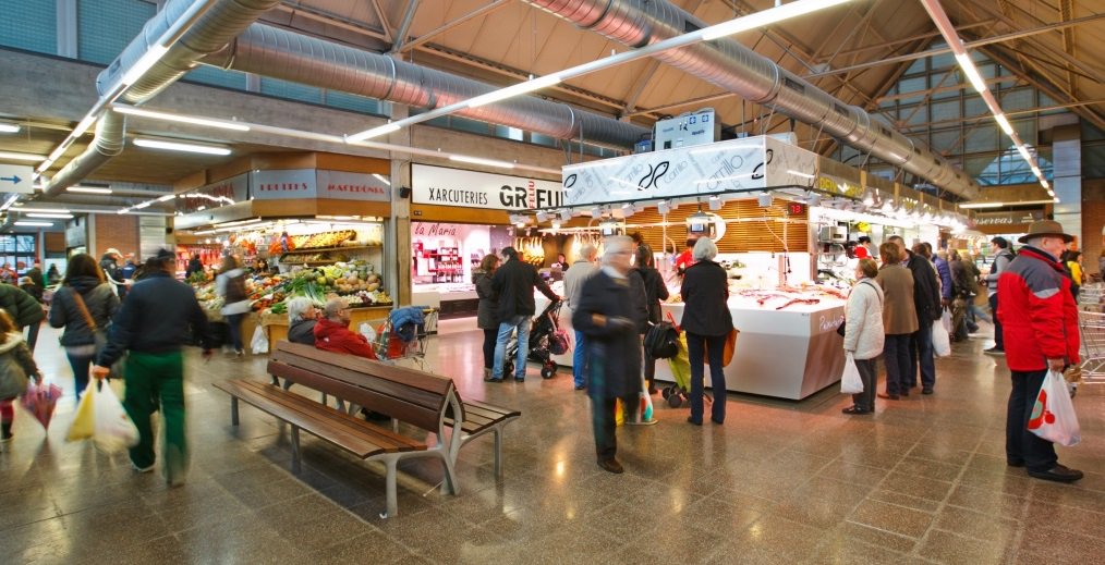 CoopMercat's tweet photo. Porta a Porta obre un nou punt de repartiment a domicili al Mercat de Torreblanca de #SantCugat 👉 https://t.co/pAjeOqFhPr https://t.co/ErFWLcBoaR