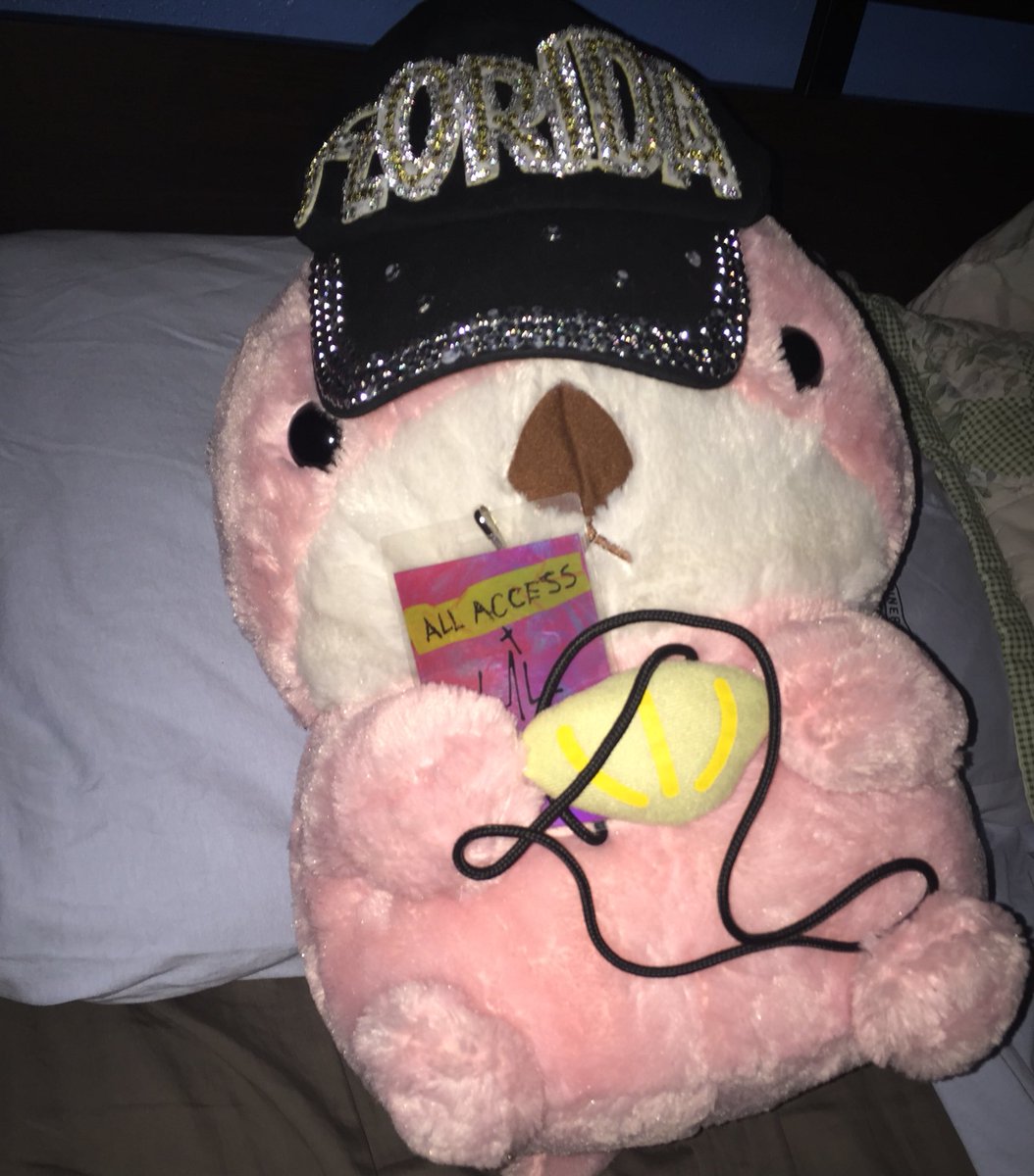 My eyes hurt rn lol im so ugly u were too beautiful for this world