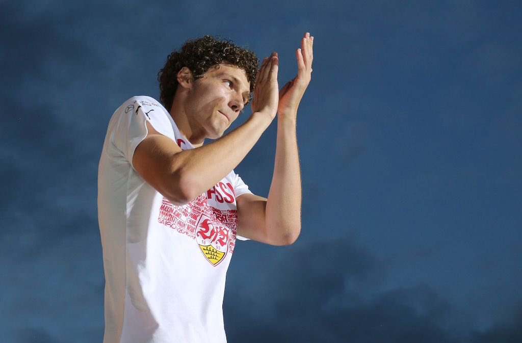 DerFootyTalk's tweet photo. Benjamin Pavard (21) - Returning to Stuttgart a full France international, the defender has started the season perfectly, earning a place in the team sheet after Badstuber’s injury. Pavard enjoyed a team-high 349 touches of the ball in October with a 91% pass completion rate. https://t.co/aQDe1HCYaN