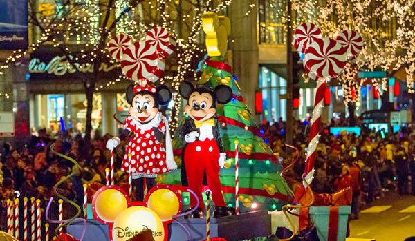 The Magnificent Mile Lights Festival and Parade begins today with Lights  Festival Lane, and officially kicks off tomorrow with the grand Tree-Lighting Parade marshaled by Mickey and Minnie!     

Reserve convenient parking in advance now: goo.gl/bVGzqT