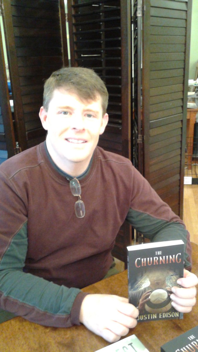 mphilips17's tweet photo. Here at the Writer's Cottage with author Justin Edison, signing his Sci first and thrillers. @PNWA #amreading https://t.co/8O1iqzyaF6