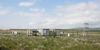 howarthsg's tweet photo. Where does bad air come from? https://t.co/SbQYkwmzEI via @NERCscience #AirPollution #pollution #AuchencorthMoss #NitrousAcid #smog https://t.co/mSqXKRx4tj