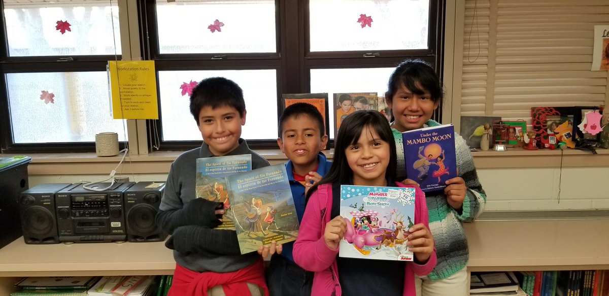 episdleelibrary's tweet photo. Our book give away was a huge success. Our Lee students received free books for RAD. #IAMEPISD #episdRAD #leelions #episdlibraries https://t.co/V7MrPEvBRK