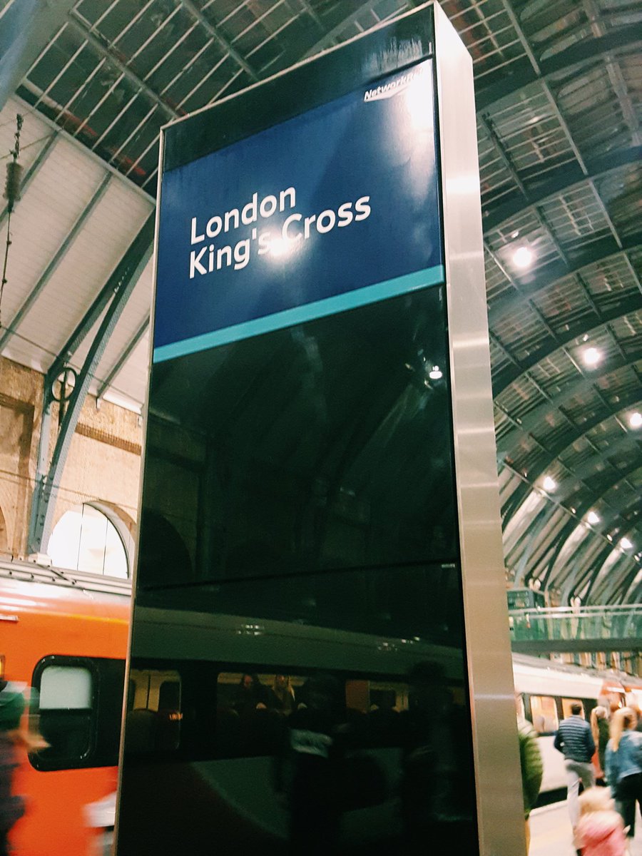 UoYKendo's tweet photo. Arrived in London for #mumeishi3s!! Meeting up with the rest of the team for pre-competition chicken 🍗 #FridayFeeling #chickenparty #precompetition #hype @YorkSportUnion @YorkSportPres @KHEF22 https://t.co/7yImsfWyfB