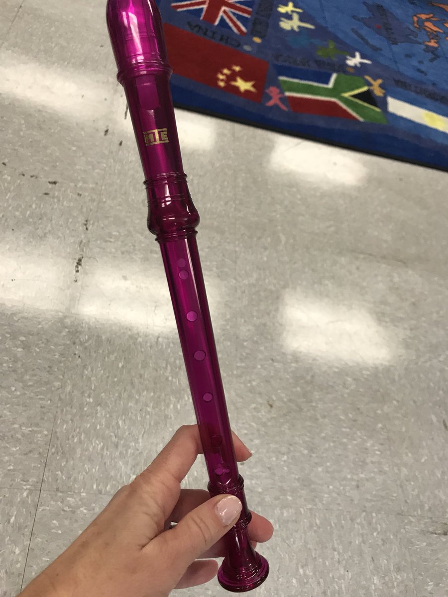 MargaMarshall's tweet photo. First recorder lesson in Music session with Mrs. Haffner with @3rd_Carroll class. Yay! @HolbrookMDUSD #learningneverends https://t.co/qllVufwm0Z