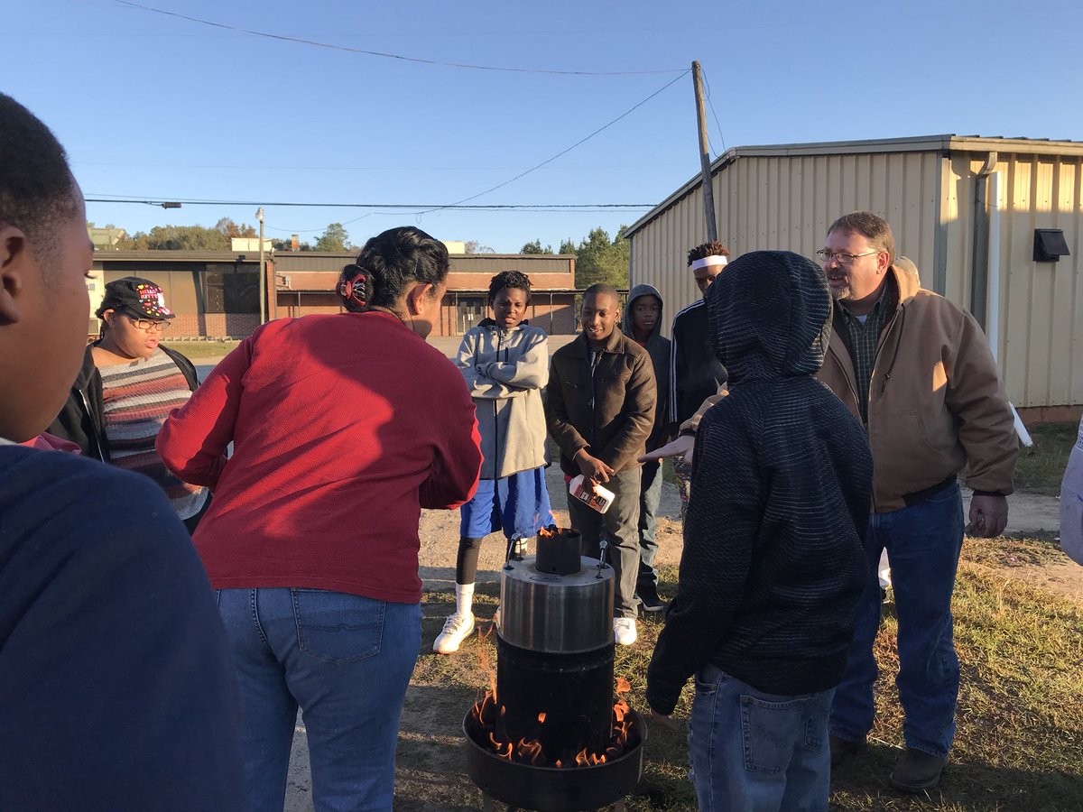 dawgpound870's tweet photo. What better way to teach “convection and conduction” than to cook a couple Boston Butts in Science class. I think they will remember this concept for awhile. #steamteams #steamisaprocess https://t.co/KlcMv7FPr2