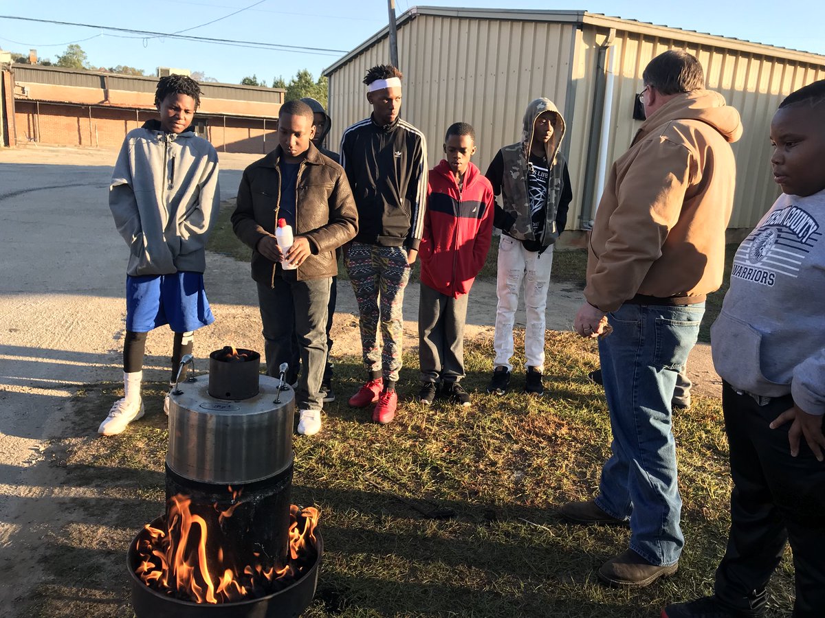 dawgpound870's tweet photo. What better way to teach “convection and conduction” than to cook a couple Boston Butts in Science class. I think they will remember this concept for awhile. #steamteams #steamisaprocess https://t.co/KlcMv7FPr2