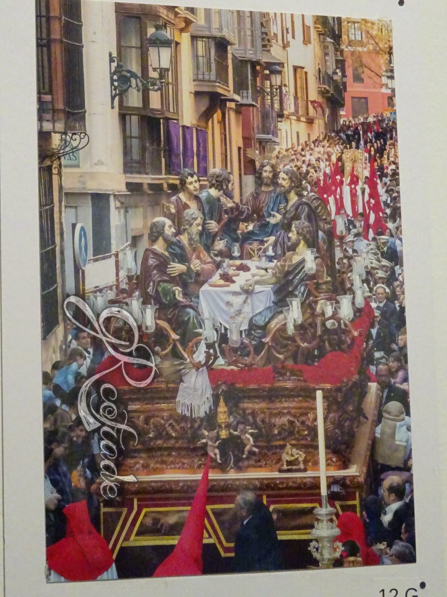 granadacofrade's tweet photo. El misterio de la Santa Cena presidirá el cartel de la Semana Santa de 2018. La fotografía es obra de Fernando López https://t.co/y2xKmVDSgI https://t.co/bwwud7fehb
