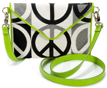 LindaBuschPC's tweet photo. This Small Envelope Bag is available for a limited time. Preorder Only for a limited time now through January 31, 2018. Also available in 5 Leather color combos. #lindabuschpc.com #MadeinUSA #SmallEnvelopeBagsLBPC #PeacesignLBPC https://t.co/CAqa7Aj3gY