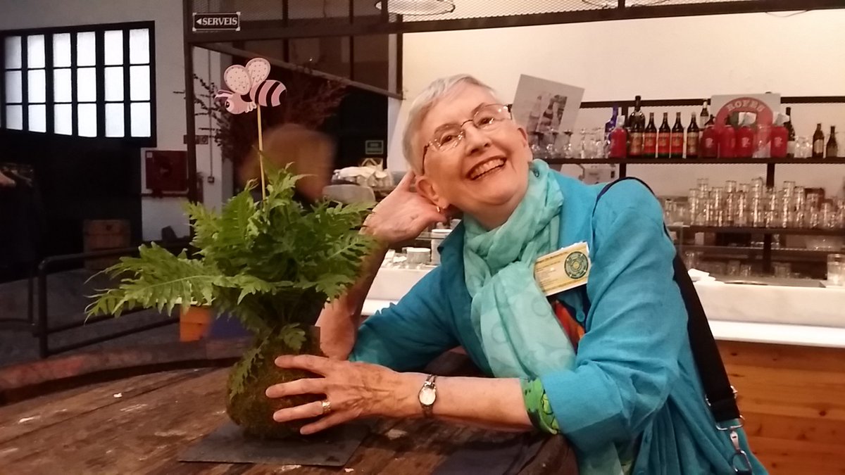 integralcity's tweet photo. #ciutatfutura Marilyn Hamilton happy as bee in #humanhive https://t.co/lrpdaP4E1y