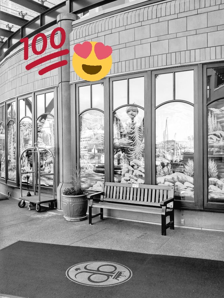 grandpacific's tweet photo. #MuralsBC is back at the Hotel to spark up the #Holiday cheer! 👌🌟 #yyj #tistheseason https://t.co/q2UbhUyDBM