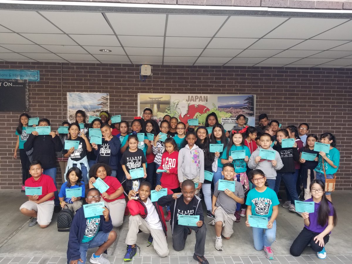 MsLeysClass's tweet photo. So proud of the honor roll kiddos! #WilsonProud17 https://t.co/9urRmm7A1Z