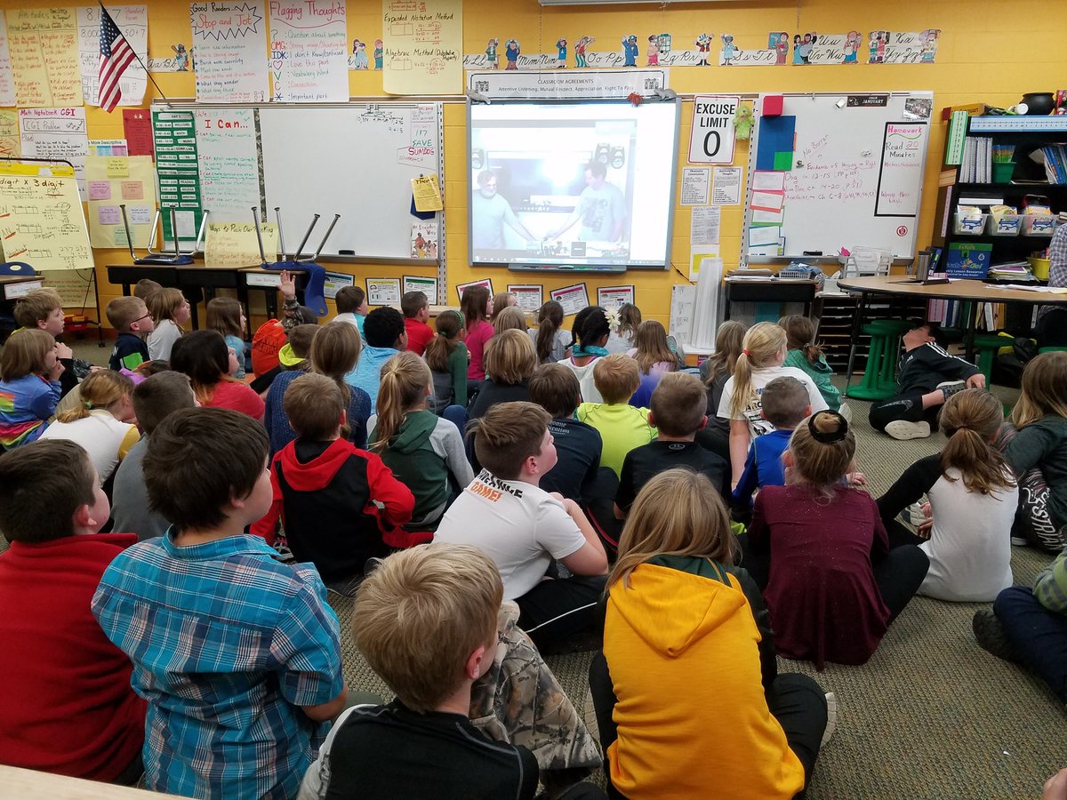 4thwithMrsM's tweet photo. Thanks @SchmidtOcean for teaching us about your work with underwater volcanoes! Our students loved asking their questions. @WDPHemlockCreek  #wdphc #wdppride https://t.co/aXM5TV5G4d